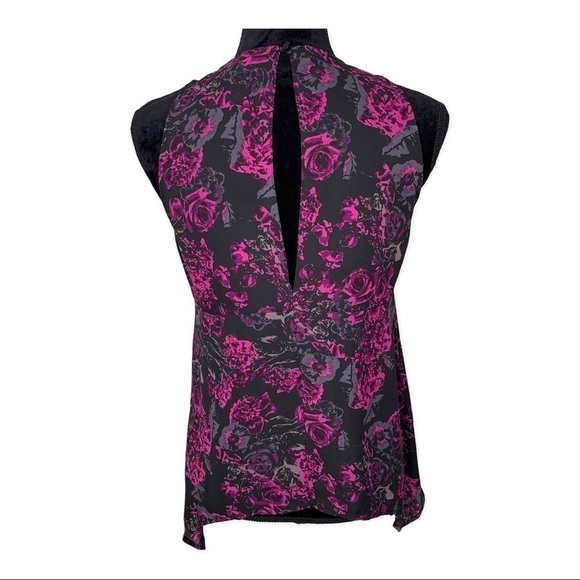 Leith Floral asymmetrical Sleeveless Blouse - Picture 4 of 9